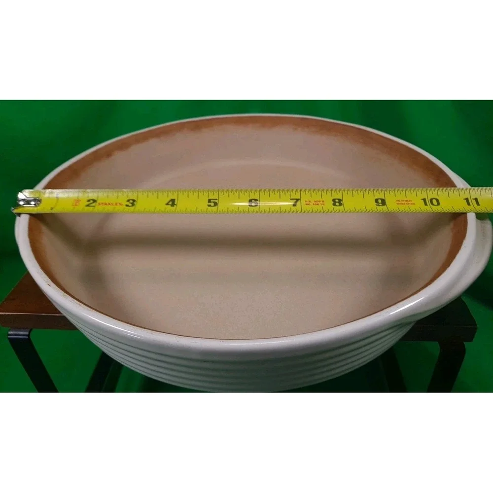 Pampered Chef Oval Stoneware Baker Family Heritage Vanilla 11